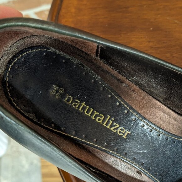 Naturalizer Leather Heels - Picture 3 of 6